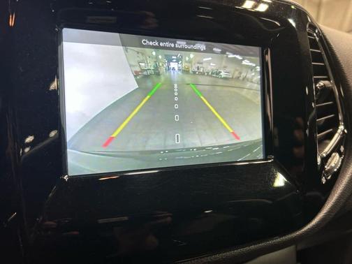 Diamond Black Crystal Pearlcoat 2019 Jeep Compass Latitude