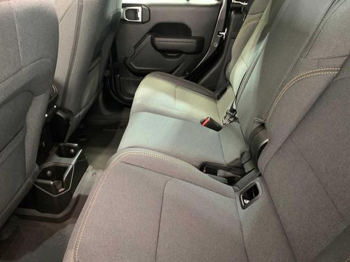 2025 Jeep Gladiator Willys