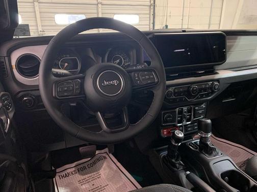 2025 Jeep Gladiator Willys