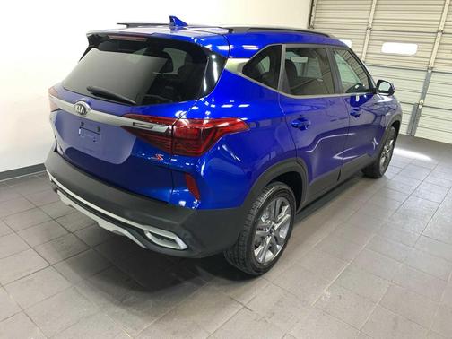 Neptune Blue 2021 Kia Seltos S