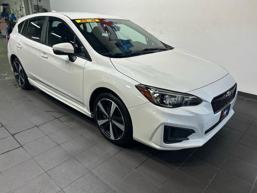 Crystal White Pearl 2019 Subaru Impreza 2.0i Sport