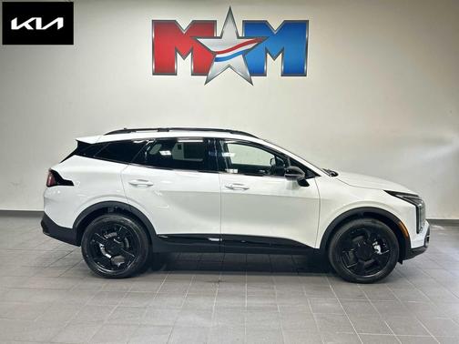 Snow White Pearl 2027 Kia Sportage X-Line