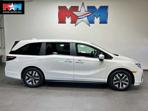 Platinum White Pearl 2026 Honda Odyssey EX-L