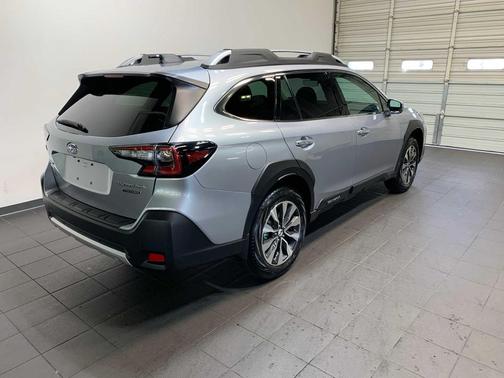 2025 Subaru Outback Touring