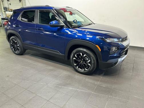 Blue Glow Metallic 2023 Chevrolet Trailblazer LT