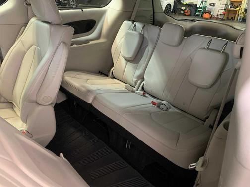2021 Chrysler Pacifica Hybrid Touring L