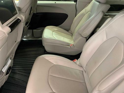 2021 Chrysler Pacifica Hybrid Touring L