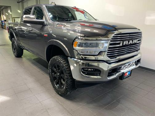 2022 RAM 2500 Laramie Crew Cab 4x4 6'4' Box