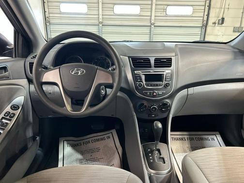 Triathlon Gray Metallic 2016 Hyundai Accent SE