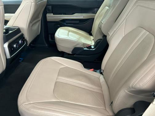 Oxford White 2024 Ford Expedition Limited