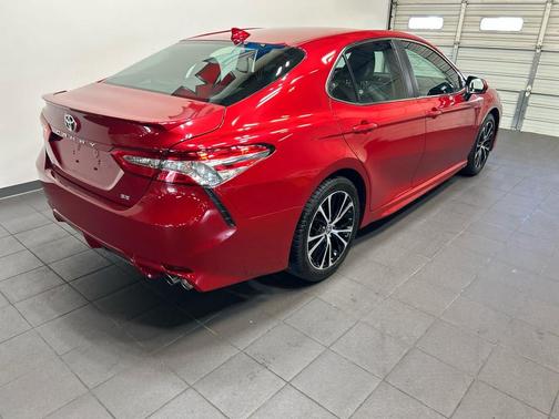 Supersonic Red 2020 Toyota Camry SE