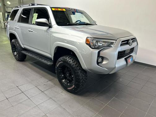 Classic Silver Metallic 2021 Toyota 4Runner SR5