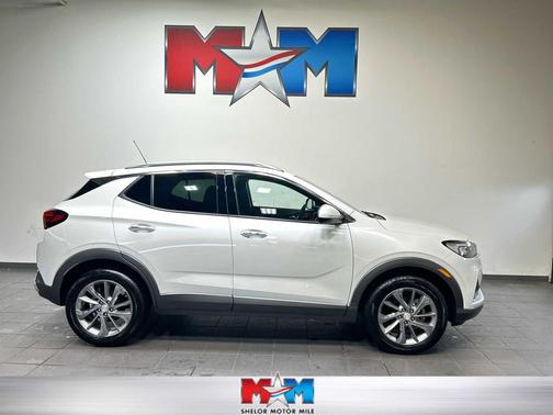 White Frost Tricoat 2023 Buick Encore GX Essence