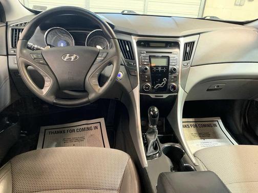 2011 Hyundai SONATA SE