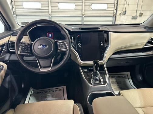 Crystal Black Silica 2025 Subaru Outback Limited XT