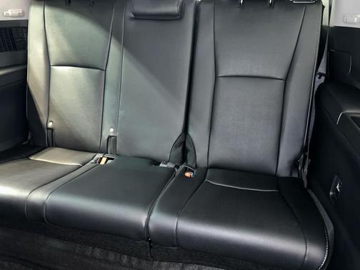 Wind Chill Pearl 2026 Toyota Grand Highlander Platinum