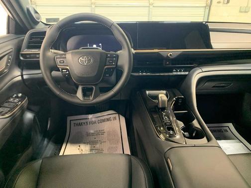 2025 Toyota Crown Platinum