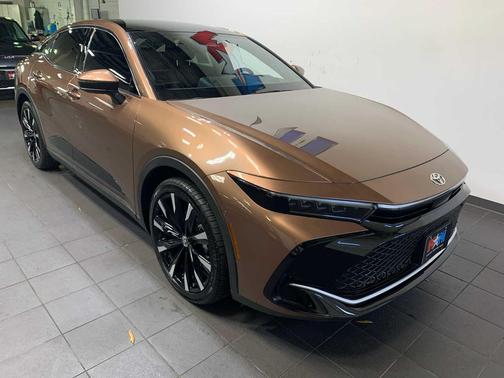 2025 Toyota Crown Platinum