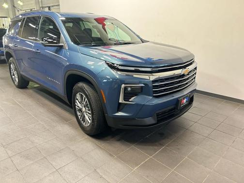 Lakeshore Blue Metallic 2026 Chevrolet Traverse LT