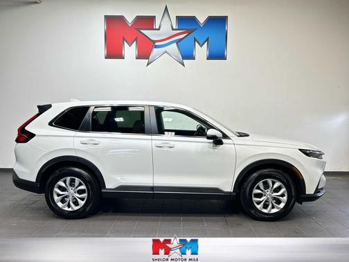 Platinum White Pearl 2026 Honda CR-V LX AWD