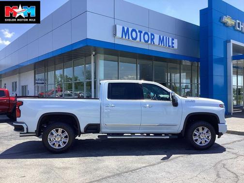 Polar White Tricoat 2026 Chevrolet Silverado 2500 High Country