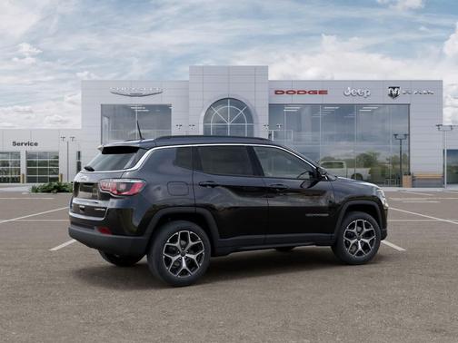 Diamond Black Crystal Pearlcoat 2026 Jeep Compass Limited