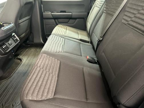 ICONIC SILVER METALLIC 2021 Ford F-150 XL