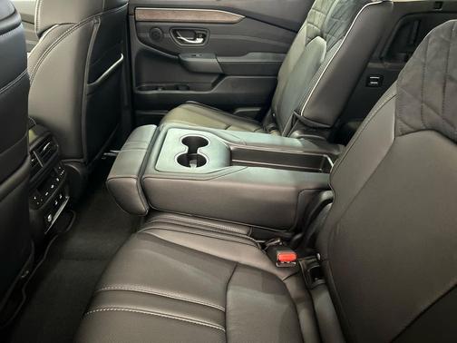 Radiant Red Metallic II 2026 Honda Pilot Elite