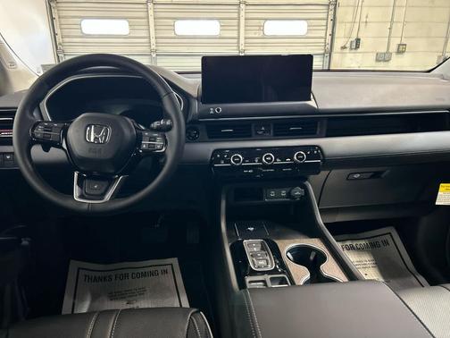 Radiant Red Metallic II 2026 Honda Pilot Elite