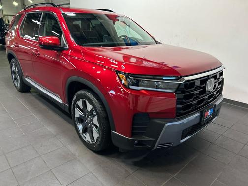 Radiant Red Metallic II 2026 Honda Pilot Elite