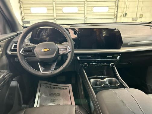 Lakeshore Blue Metallic 2026 Chevrolet Traverse LT