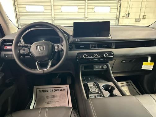 Platinum White Pearl 2026 Honda Pilot Touring 8-Passenger