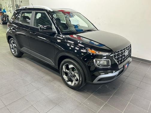 Onyx Black 2026 Hyundai VENUE SEL