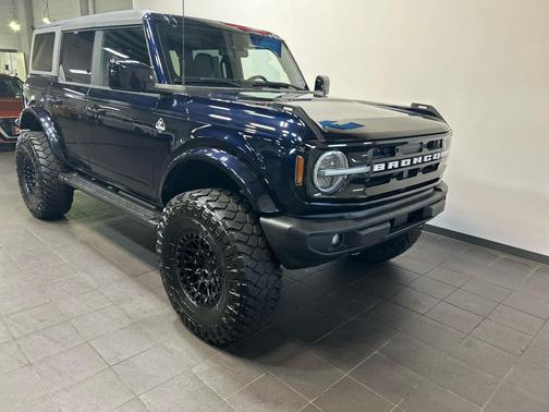ANTIMATTER BLUE METALLIC 2021 Ford Bronco Outer Banks