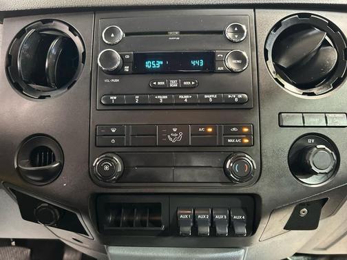 OXFORD WHITE 2015 Ford F-350 XL