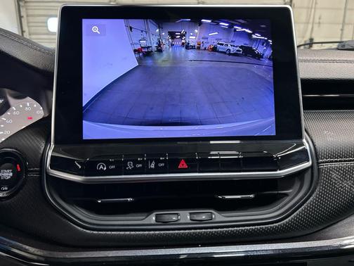 Bright White Clearcoat 2022 Jeep Compass Latitude