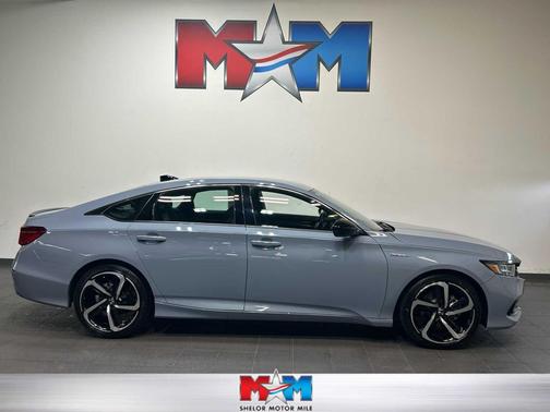 Sonic Gray Pearl 2022 Honda Accord Hybrid Sport