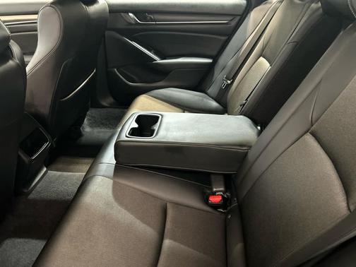 Sonic Gray Pearl 2022 Honda Accord Hybrid Sport
