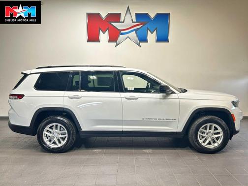 Bright White Clearcoat 2026 Jeep Grand Cherokee L Laredo