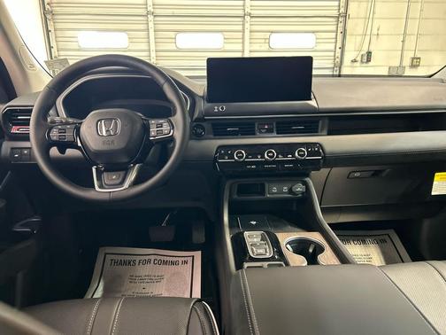 Sonic Gray Pearl 2026 Honda Pilot Elite