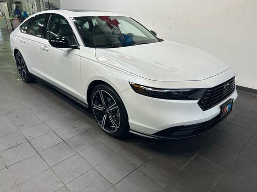 Platinum White Pearl 2026 Honda Accord SE