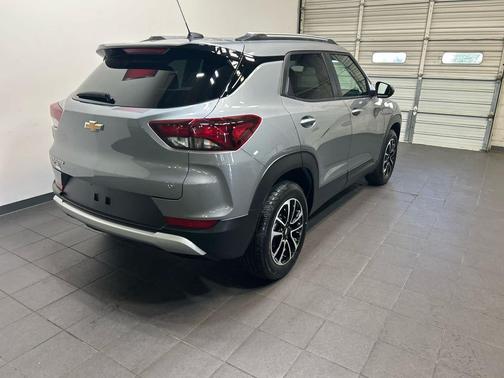 Sterling Gray Metallic 2025 Chevrolet Trailblazer LT