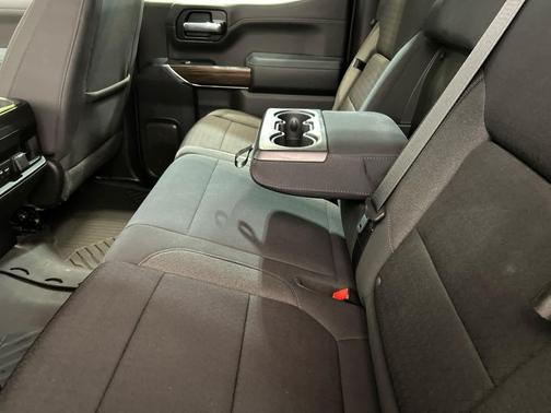 Silver Ice Metallic 2021 Chevrolet Silverado 1500 LT Trail Boss