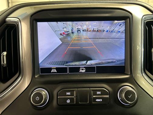 Silver Ice Metallic 2021 Chevrolet Silverado 1500 LT Trail Boss