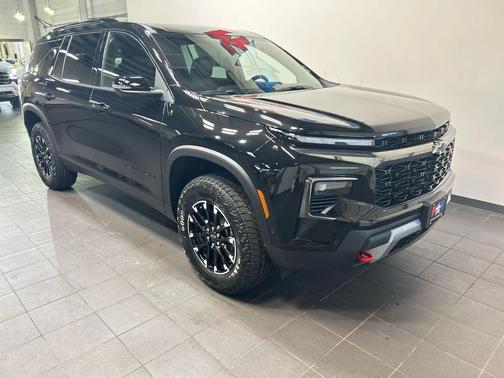 Mosaic Black Metallic 2026 Chevrolet Traverse AWD Z71