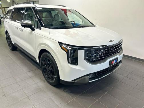 Snow White Pearl 2026 Kia Carnival Hybrid SX