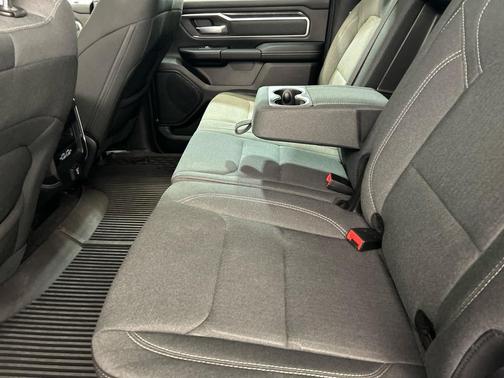 Hydro Blue Pearlcoat 2022 RAM 1500 Big Horn/Lone Star