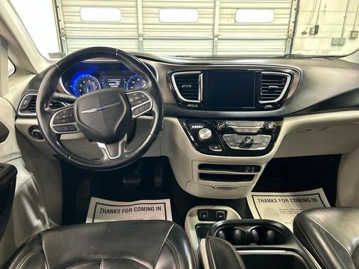 Velvet Red Pearlcoat 2017 Chrysler Pacifica Touring-L