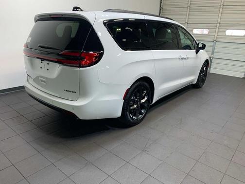 2026 Chrysler Pacifica Limited