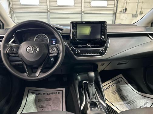 Classic Silver Metallic 2022 Toyota Corolla LE